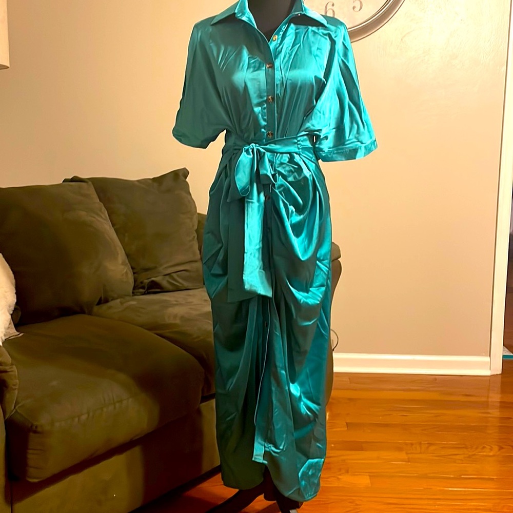 New silky green button down no stretch dress.